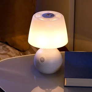 Lunartec Nachttischlampe Kabellos:2er-Set LED-Tischlampe, PIR- & Licht-Sensor, Warm- & Tageslichtweiß 24