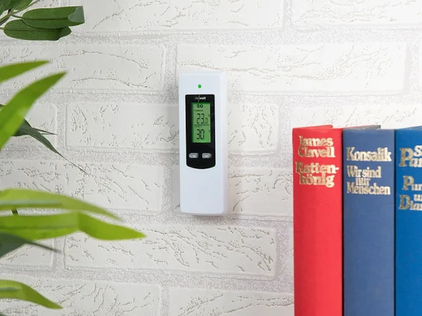 Revolt Thermostat Funk:Steckdosen-Thermostat Mit Mobiler Steuereinheit Für Heiz- & Klimagerät 10