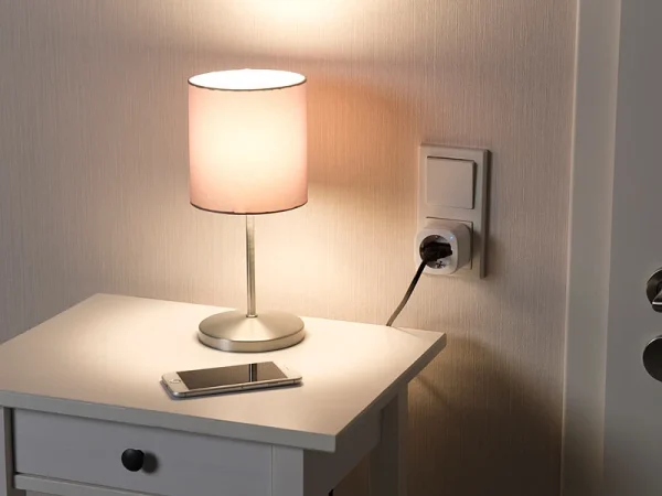 Luminea Home Control Energiemessgerät WLAN:2er-Set WLAN-Steckdosen, Amazon Alexa & Google Assistant Komp., 16 A 15