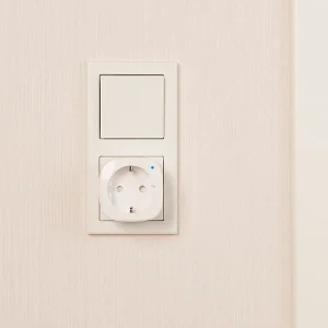 Luminea Home Control Energiemessgerät WLAN:2er-Set WLAN-Steckdosen, Amazon Alexa & Google Assistant Komp., 16 A 28