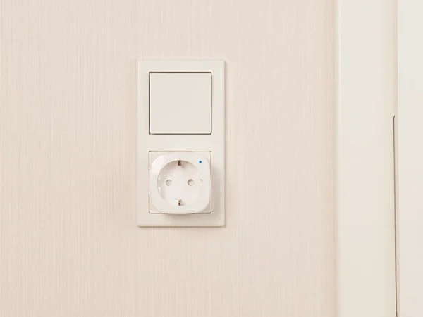 Luminea Home Control Energiemessgerät WLAN:2er-Set WLAN-Steckdosen, Amazon Alexa & Google Assistant Komp., 16 A 8