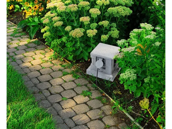 Royal Gardineer Steckdosenstein:4-fach-WLAN-Garten-Steckdose, App, Sprachbefehl, 16 A, 3.680 W, IP44 5